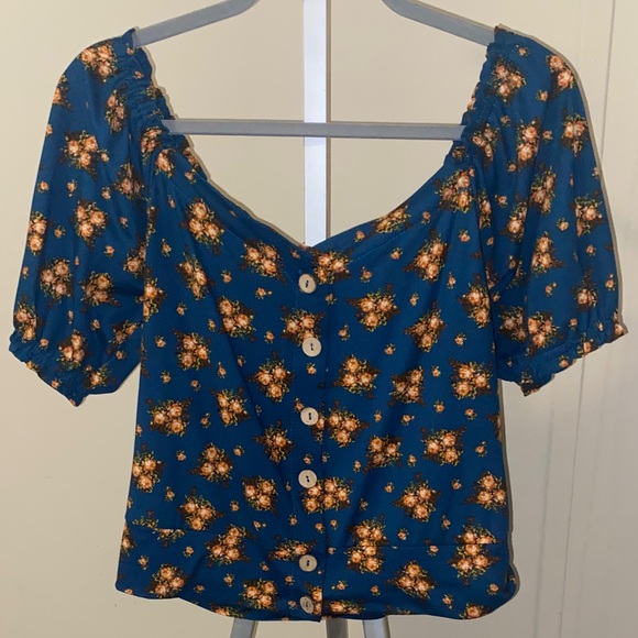 Pie In The Sky Tops - Floral Button-Up Crop Top